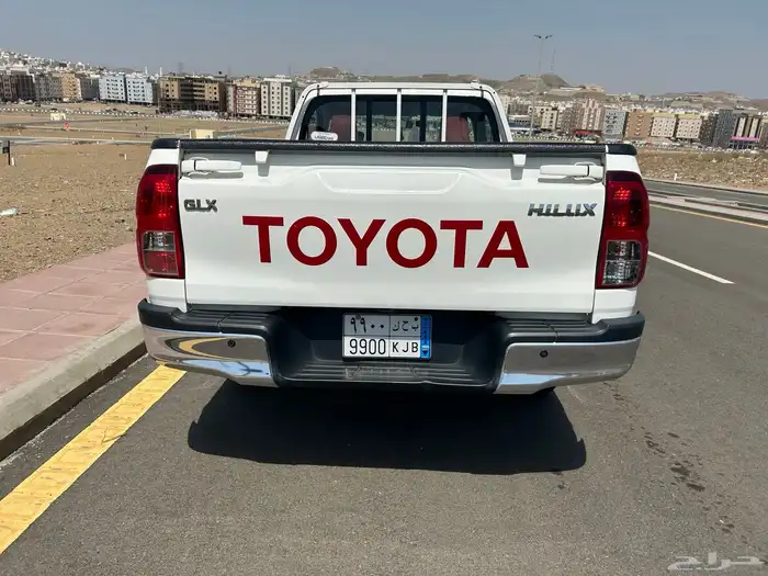 هايلوكس فل كامل بنزين 2017 8