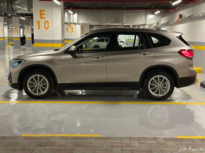 للبيع BMW X1 2022 وكاله 6