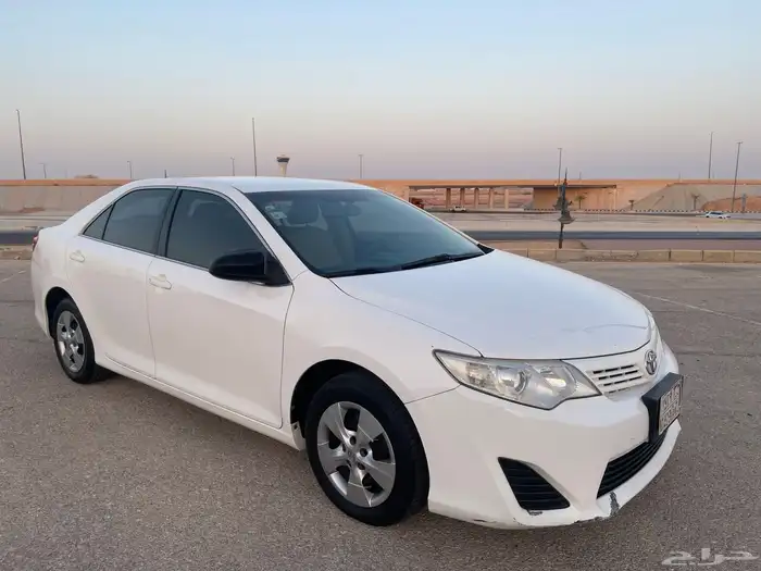 كامري 2015 نظيفه 12