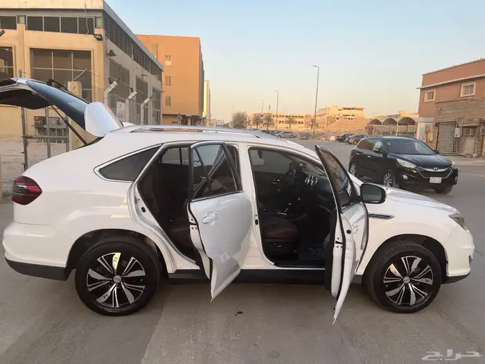 فل كامل شبه جديد ممشى 34 الف byd s7 14
