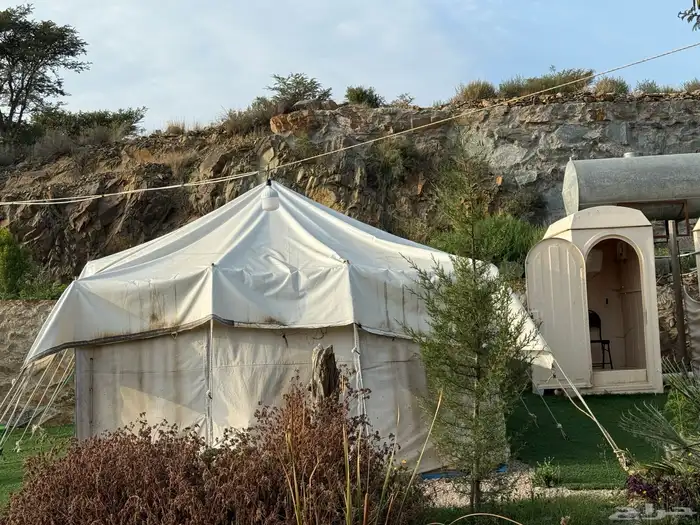 خيمتين مع دورتين مياه فايبر للبيع 0