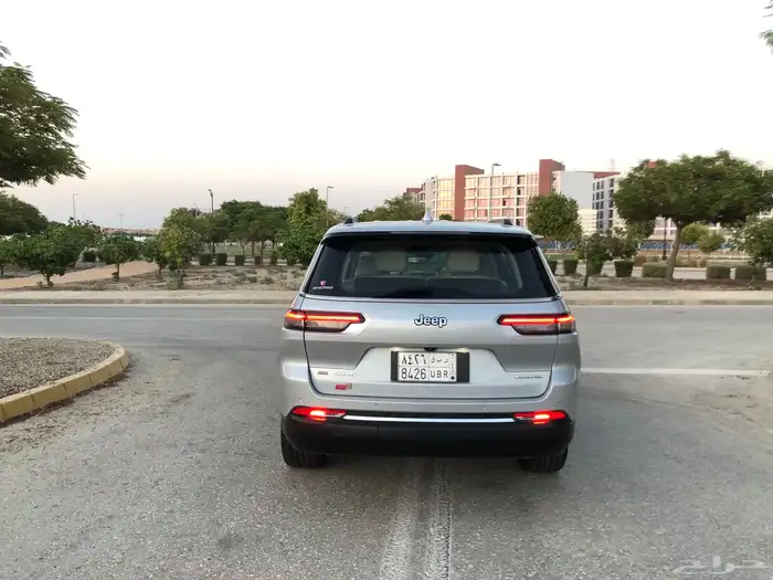 جراند شيروكي 2022 فل كامل ليميتد بدي وكالة مخزن 6