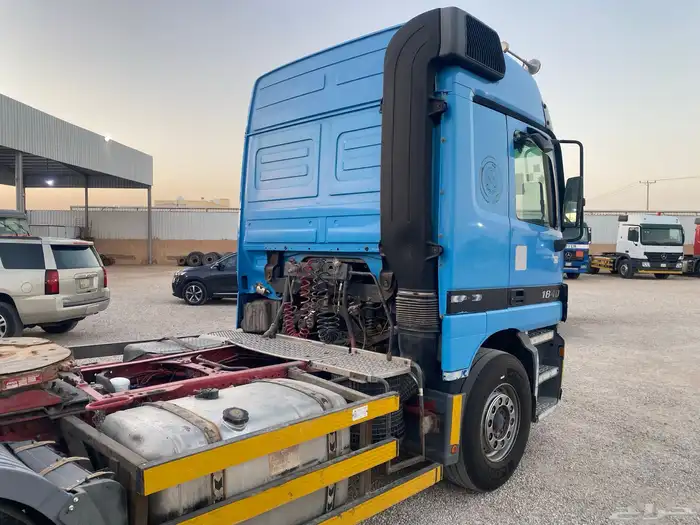 للبيع راس أكتروس 2002 نقل خاص 5