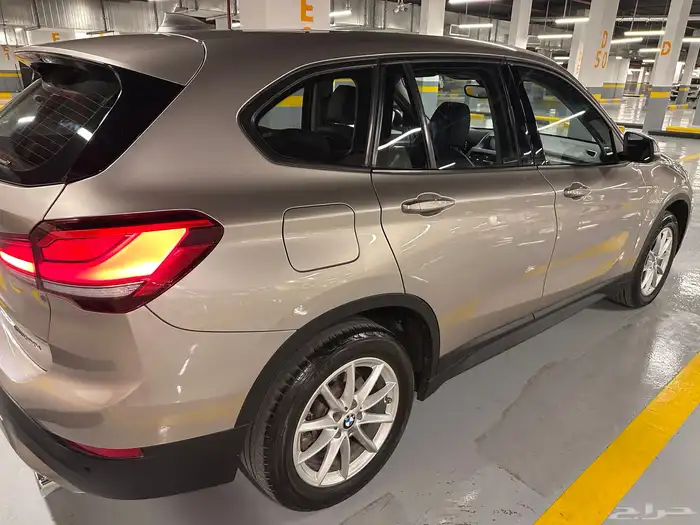 للبيع BMW X1 2022 وكاله 10