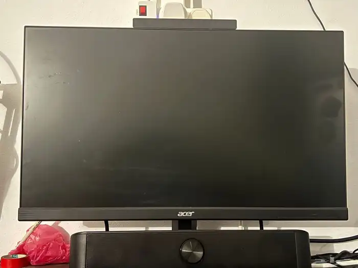 شاشة ايسر full HD 0