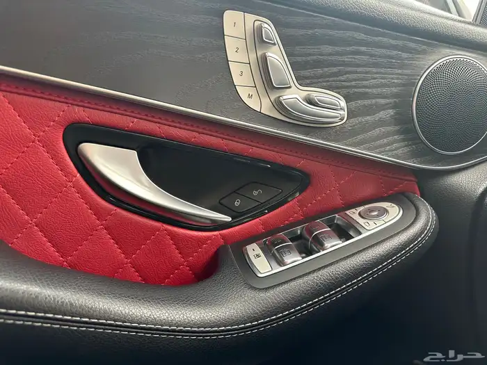 مرسيديس GLC 300 AMG كوبيه موديل 2019 ممشى قليل استخدام نظيف 10
