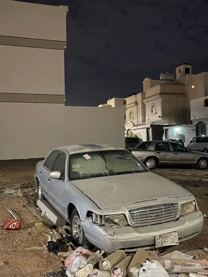 للبيع فورد موديل 2000 البيع تشليح كامله اسقاط الحد 2500 3