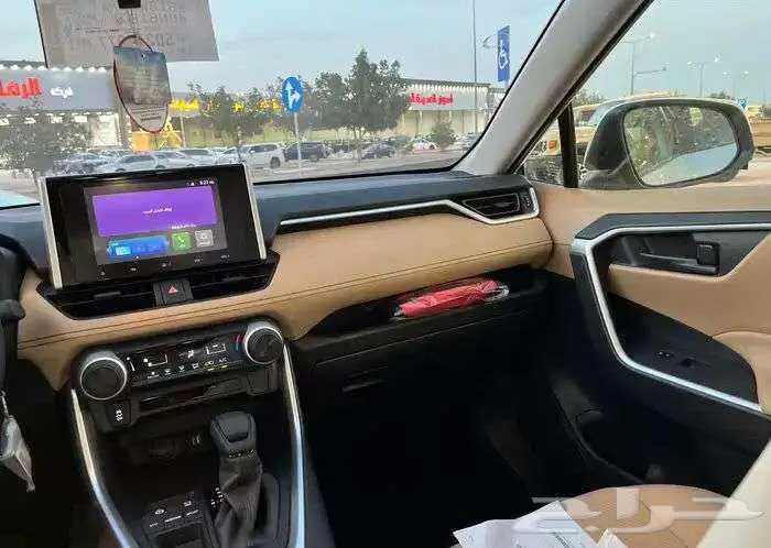 تويوتا راف فور LE بنزين دفع رباعي 2025 11