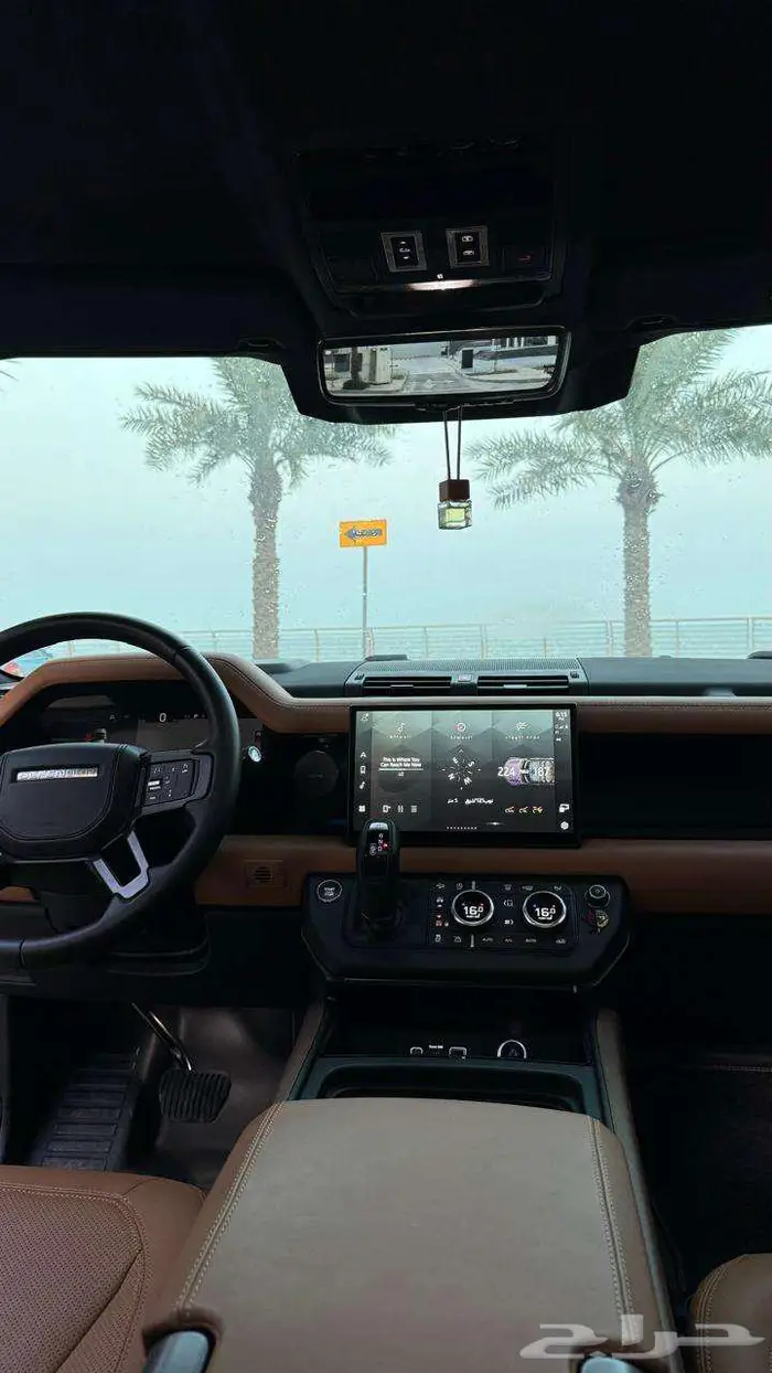 لاندروفر ديفندر HSE 2024 19