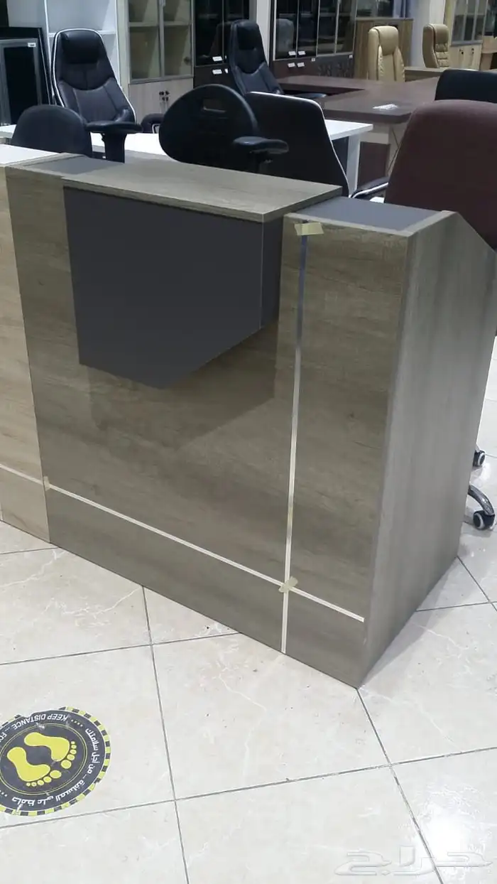 مكاتب حديثه إدارية تنفيذية موظفين كراسي دوار وثابت 30