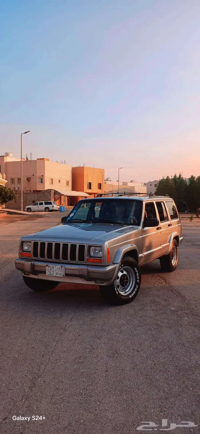 جيب شروكي 2000 4