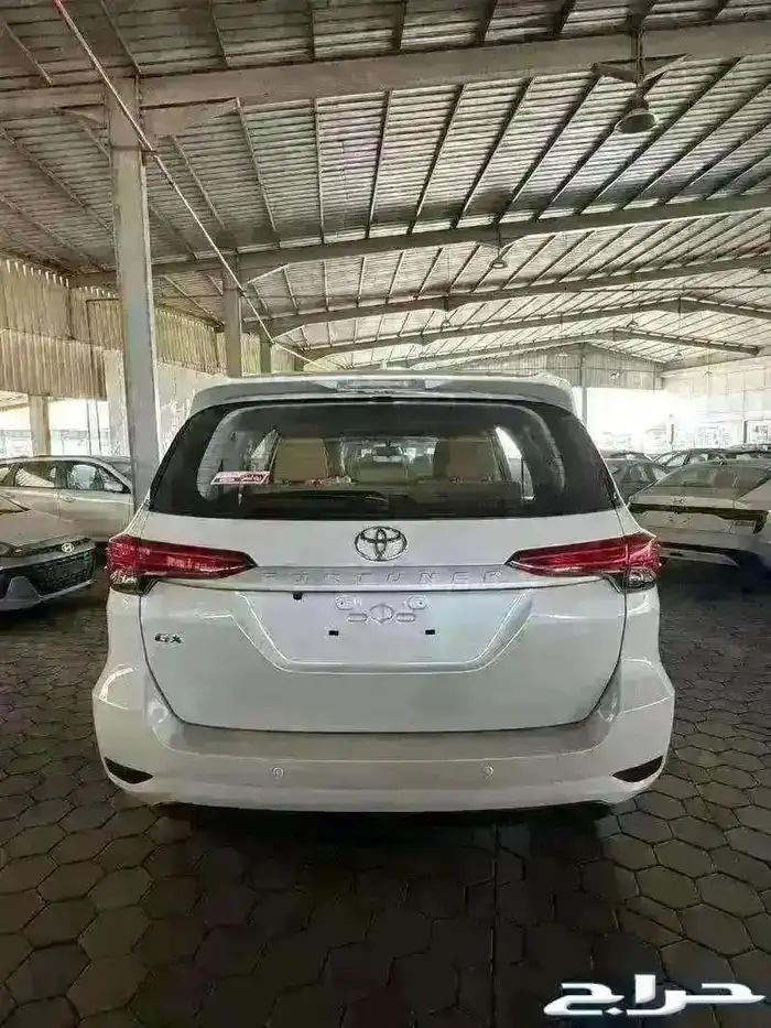 فورتشنر GX2 بنزين 2025( عرض الجزيره ربح 1.90) 2