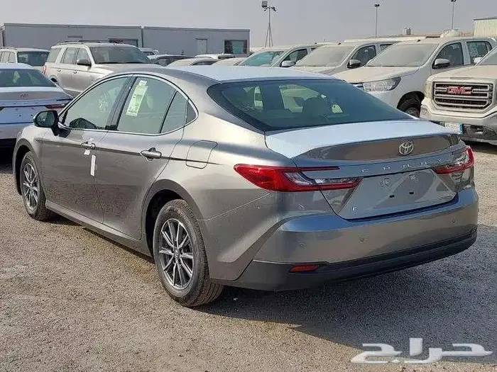 تويوتا كامري E ستاندر بنزين موديل 2025 كاش واقساط 1
