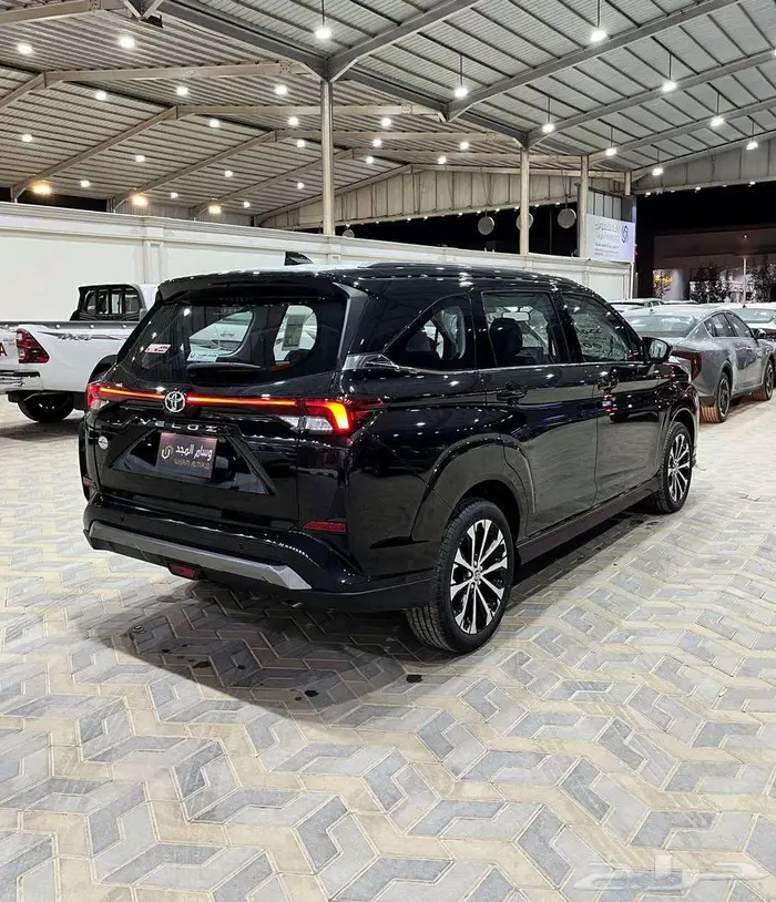 عرض خاص تويوتا فيلوز GLX موديل 2025 بطاقه جمركيه 4
