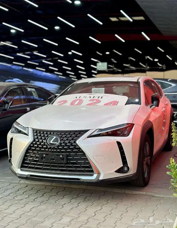 لكزس UX300 AH 2024 وارد عبداللطيف جديد 2