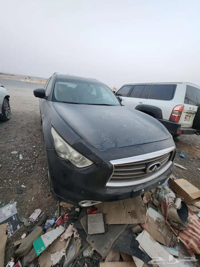 انفنتي QX70 موديل 2014 1