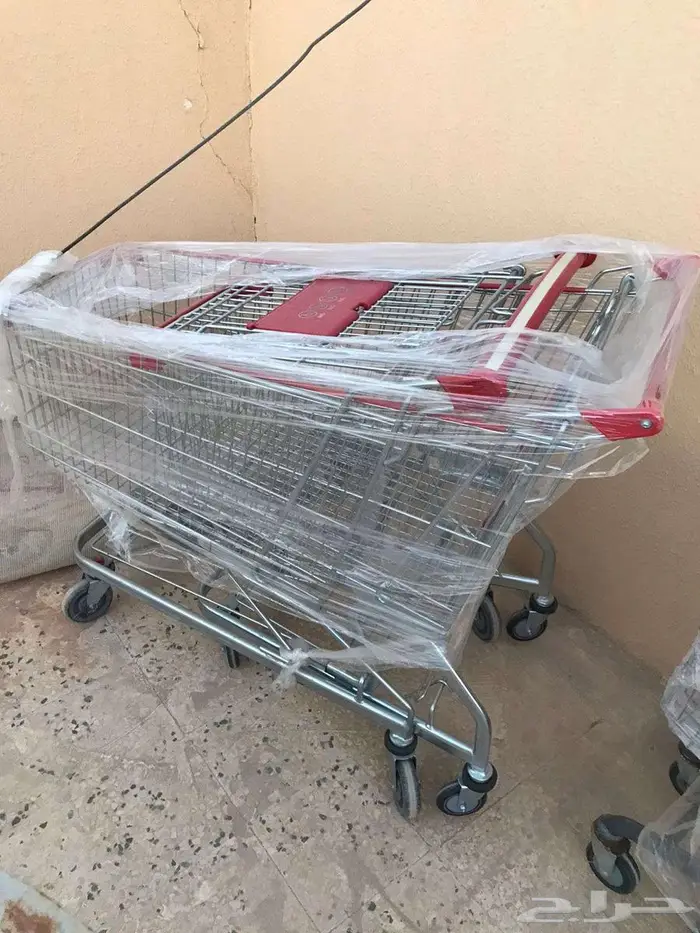 عربات تسوق عدد13 وكاشير 1وعربات تسوق اخر19حبه بلستي وشبوك 5
