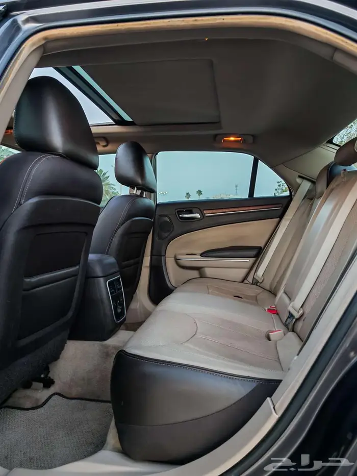كرايسلر هيمي C300 2014 48