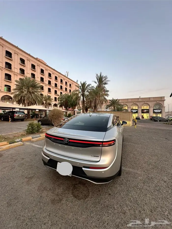 تويوتا كراون بريميوم 2023 4