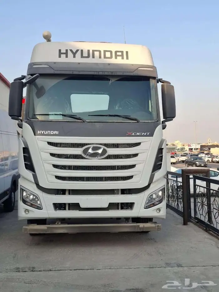 شاحنة هونداي راس تريلا 4x2 XCIENT GT 2023 جديد 2