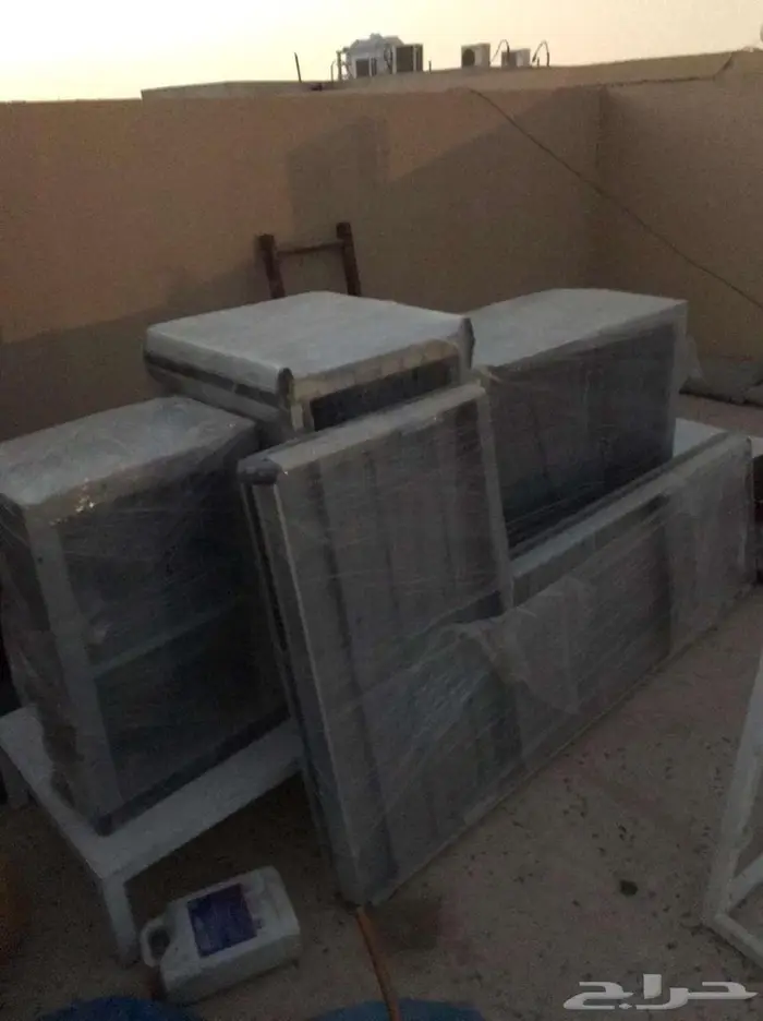 عربات تسوق عدد13 وكاشير 1وعربات تسوق اخر19حبه بلستي وشبوك 7