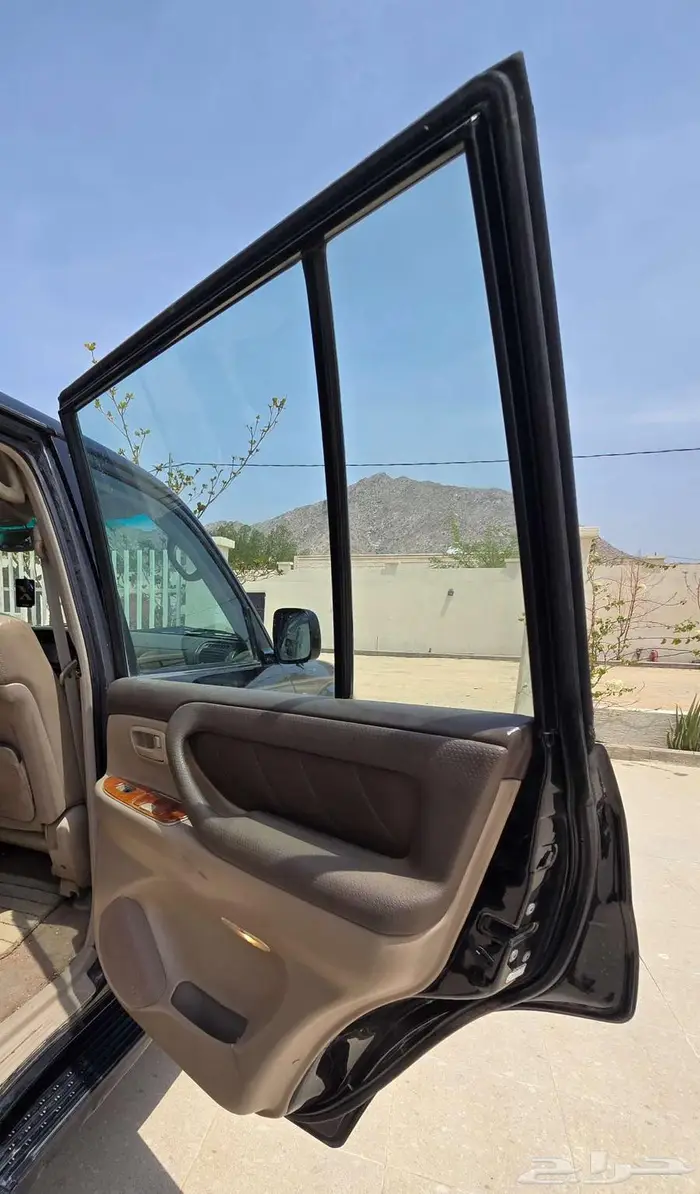 لاندكلوزر 2001 للبيع او البدل بجيب نفسه قير عايدي 23