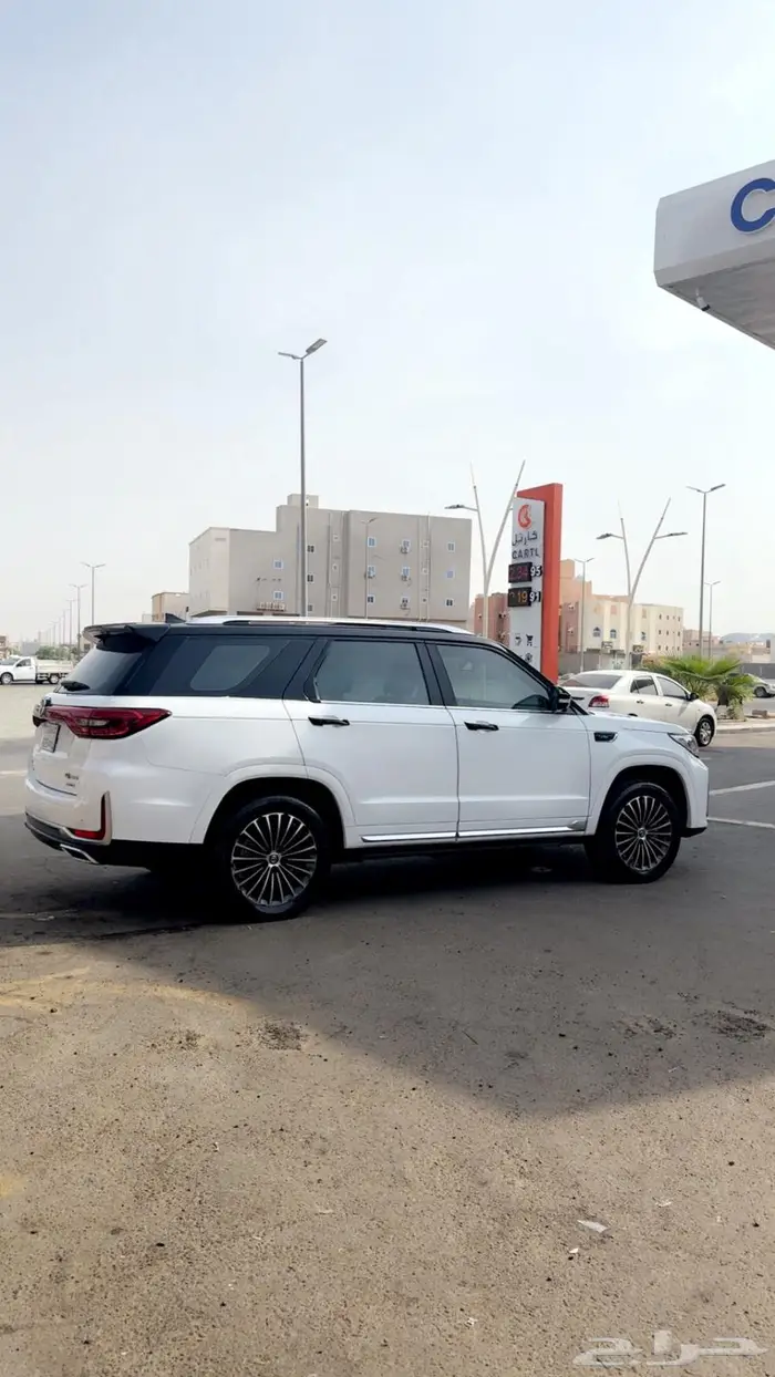 للبيع جيب cs95 رويال فل كامل 2023 31