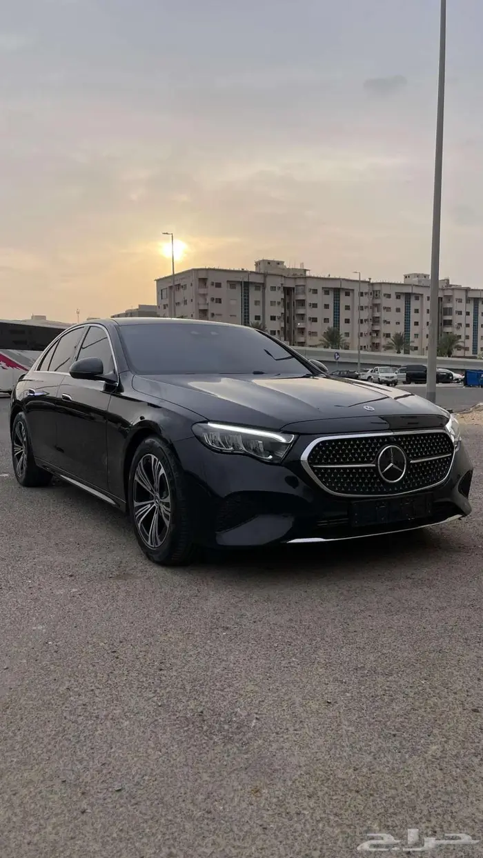 مرسيدس بنز E 200 فل 2024 3