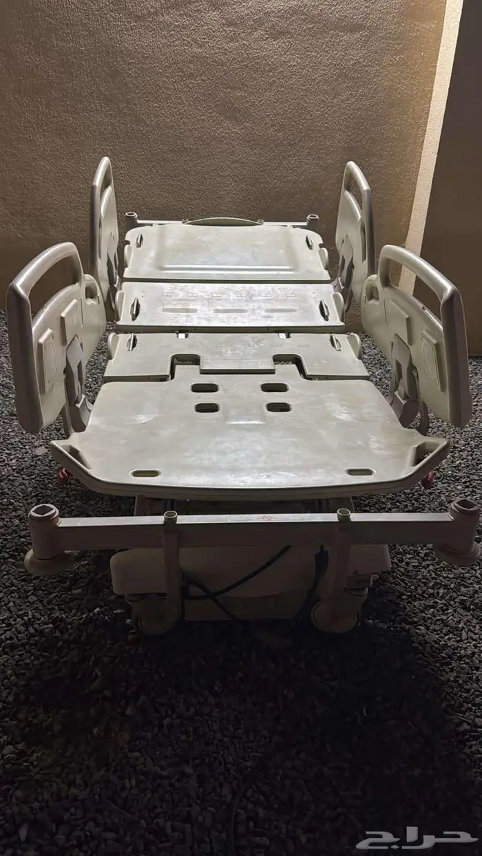 سرير طبي مع مرتبه شغال 0