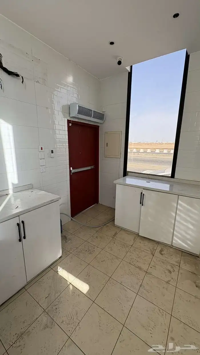كشك مجهز بالكامل للبيع 3