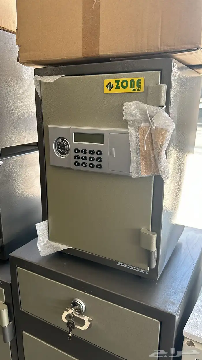 Digital Fireproof Home Safe with Removeable Shelf. 2
