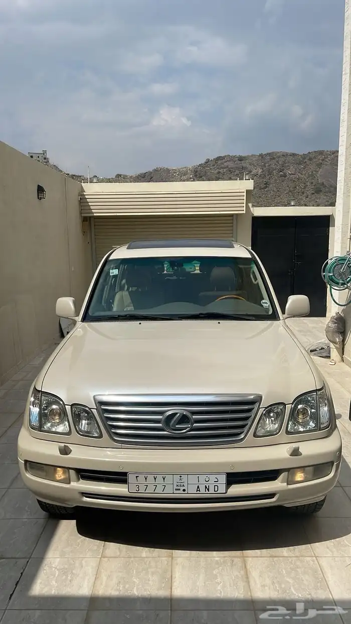 جيب لكسز LX470 موديل 2006 ماشاء الله 1