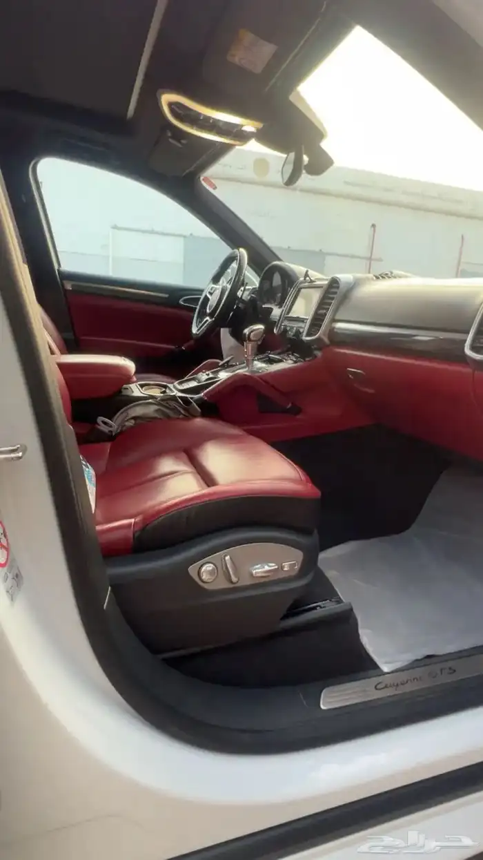 بورش كايين gts ابيض داخلي احمر 13