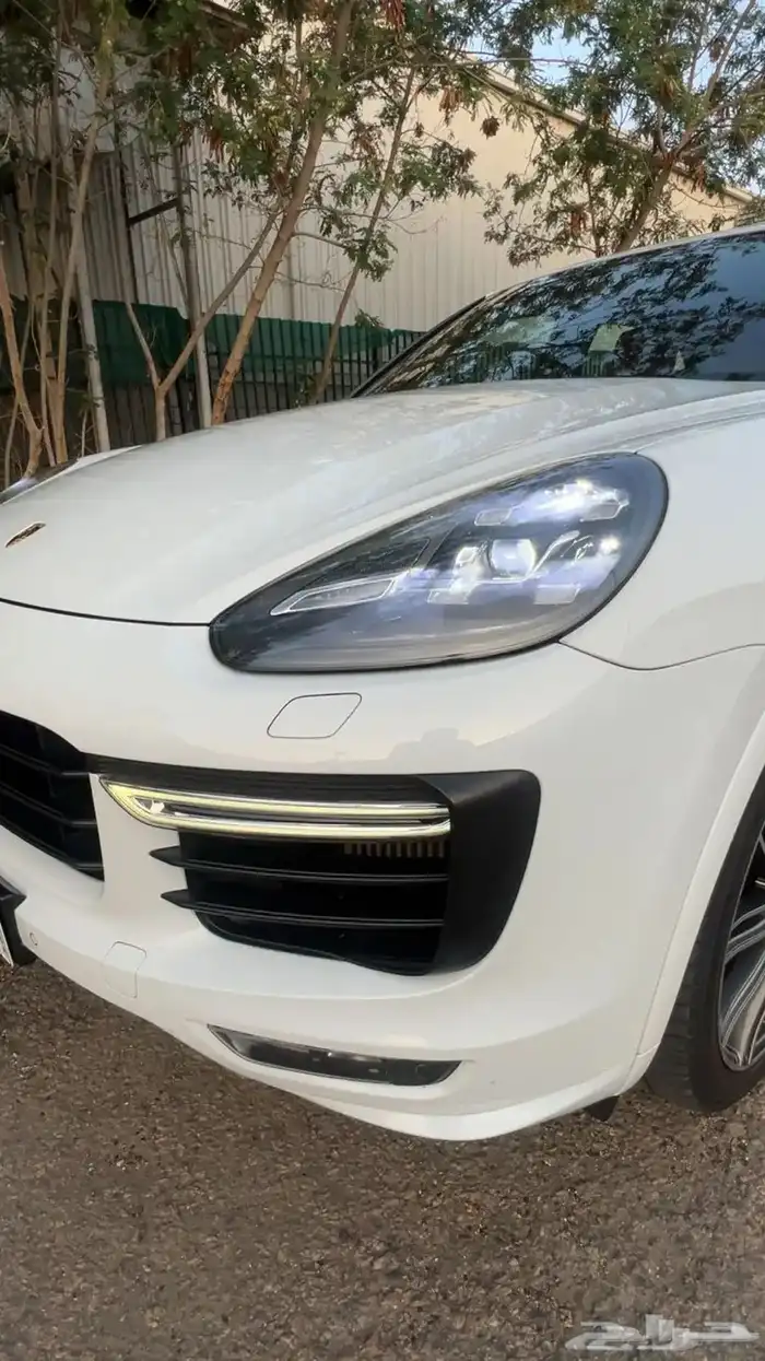 بورش كايين gts ابيض داخلي احمر 10