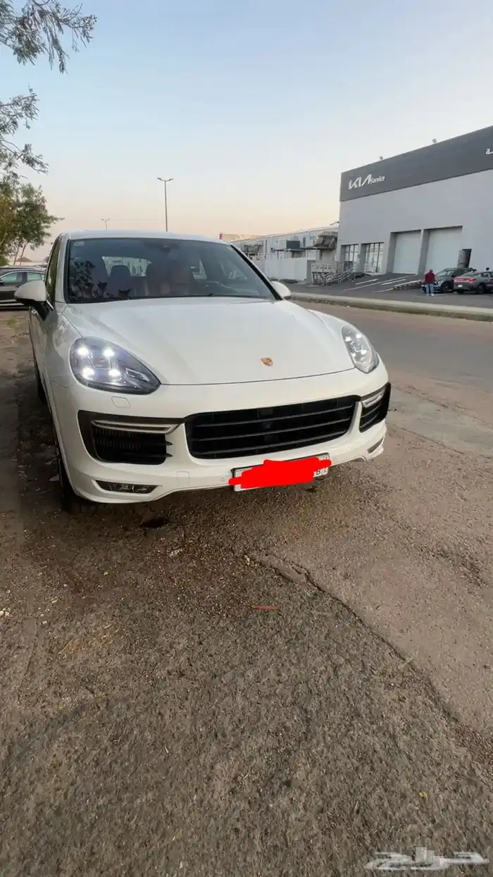بورش كايين gts ابيض داخلي احمر 6