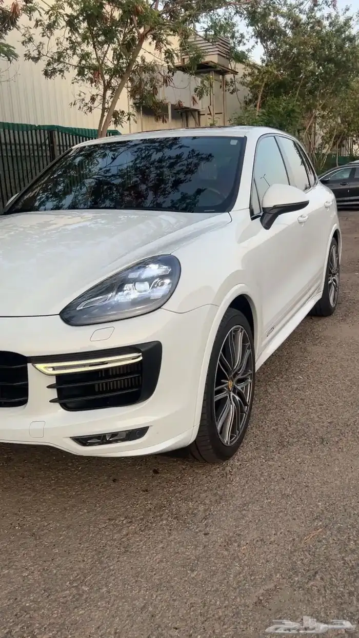 بورش كايين gts ابيض داخلي احمر 4