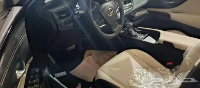 لكزس اي اس 250 AA الموديل 2025 بنزين 3
