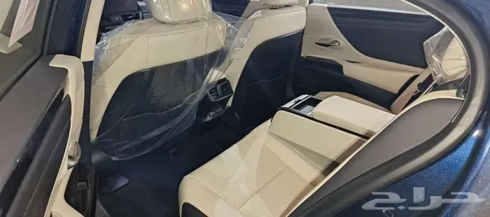 لكزس اي اس 250 AA الموديل 2025 بنزين 2