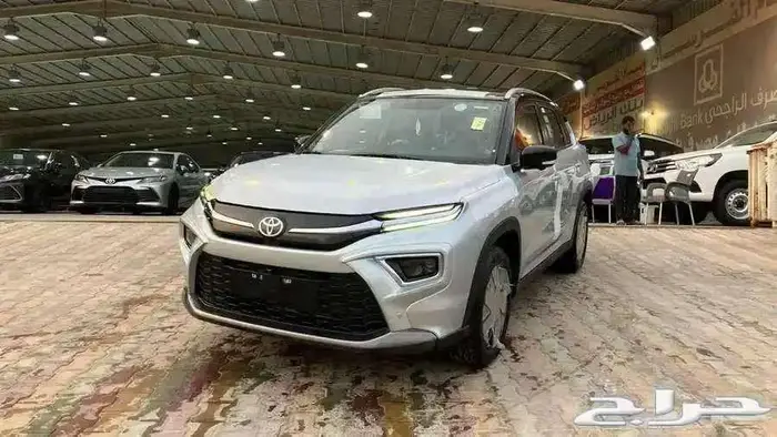 تويوتا اوربان كروزر 2025 GLX سي سي 1.5 بنزين 0