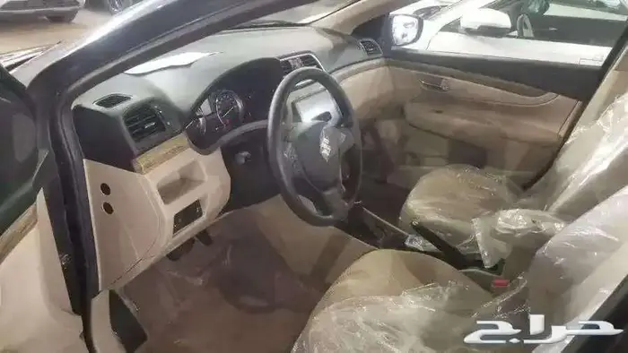سوزوكي سياز ستاندر 2025 3