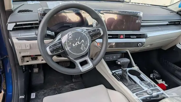 كيا K5 2025 ستاندر مطور 7