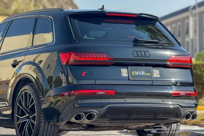 اودي Q7s V8 2023 اسود سعودي تحت الضمان 4
