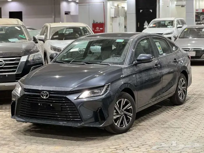تويوتا يارس YX 1.3 بنزين 2026 1