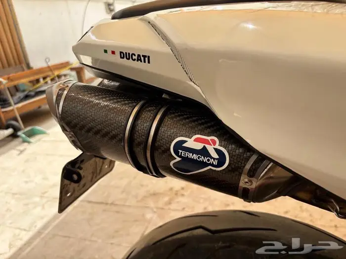 Ducati panigale 848 evo 2011 6