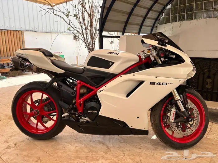 Ducati panigale 848 evo 2011 2