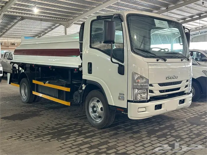 وايت ديزل ايسوزو دينا 4 طن شاص قصير 4.35م موديل 2025 1