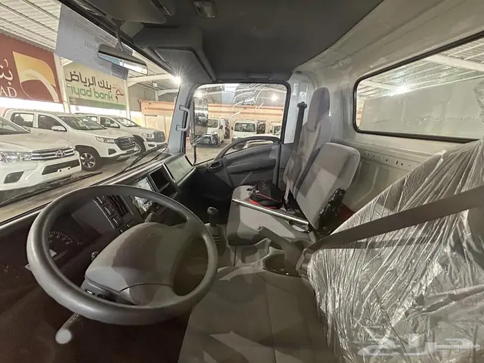 وايت ديزل ايسوزو دينا 4 طن شاص قصير 4.35م موديل 2025 9