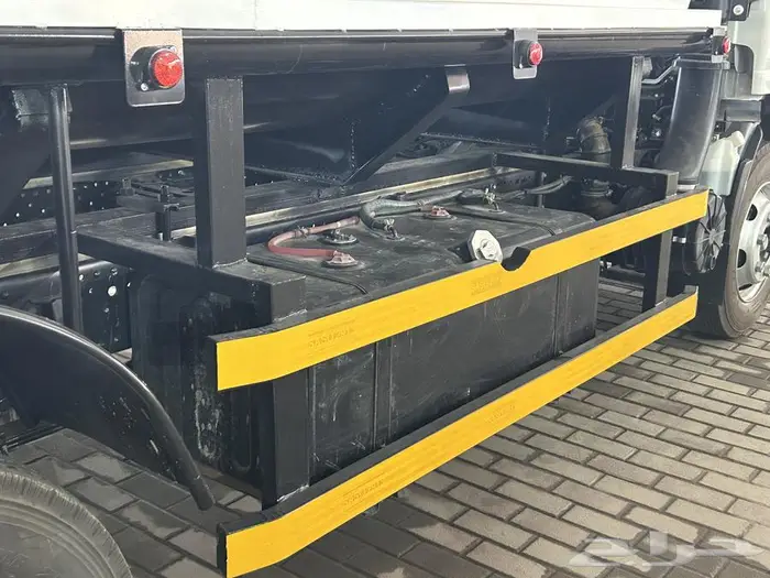 وايت ديزل ايسوزو دينا 4 طن شاص قصير 4.35م موديل 2025 7