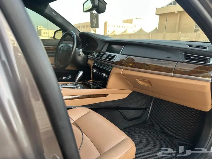 BMW 730 Li قمه بالنظافه 2