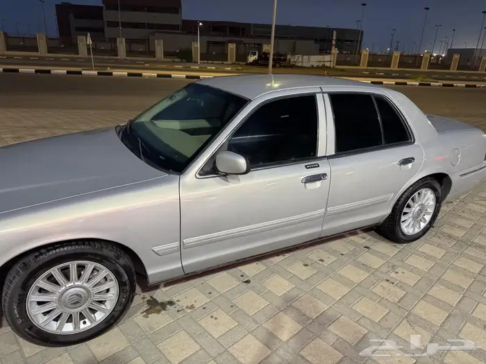 فورد قراند ماركيز 2010 2